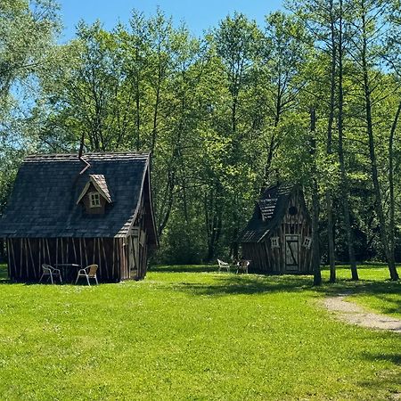 Les Lodges Du Lac Saint-Alban-de-Montbel Eksteriør billede
