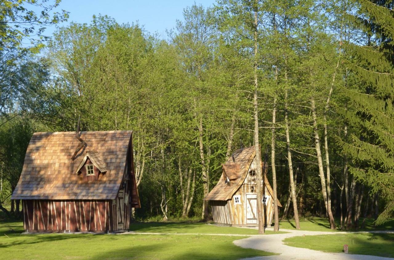 Les Lodges Du Lac Saint-Alban-de-Montbel Eksteriør billede
