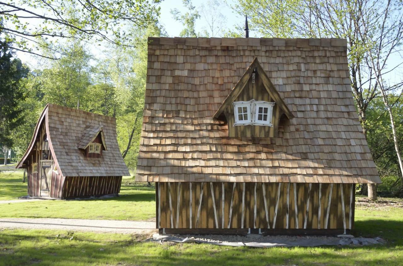 Les Lodges Du Lac Saint-Alban-de-Montbel Eksteriør billede