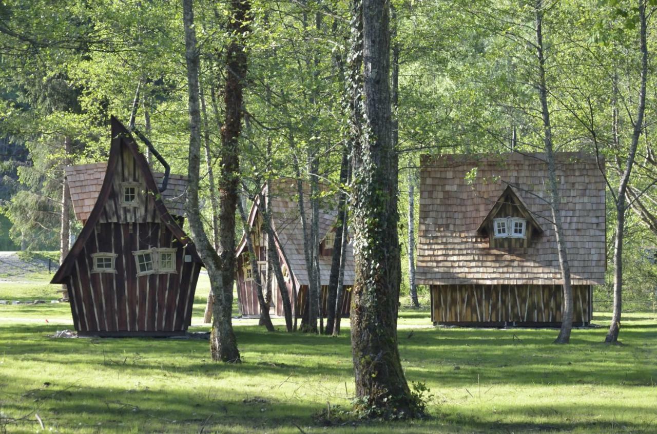Les Lodges Du Lac Saint-Alban-de-Montbel Eksteriør billede