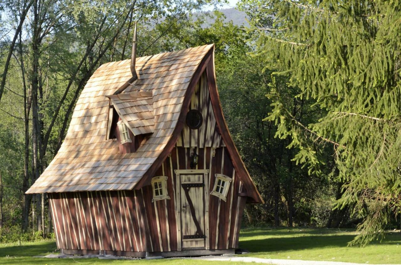 Les Lodges Du Lac Saint-Alban-de-Montbel Eksteriør billede