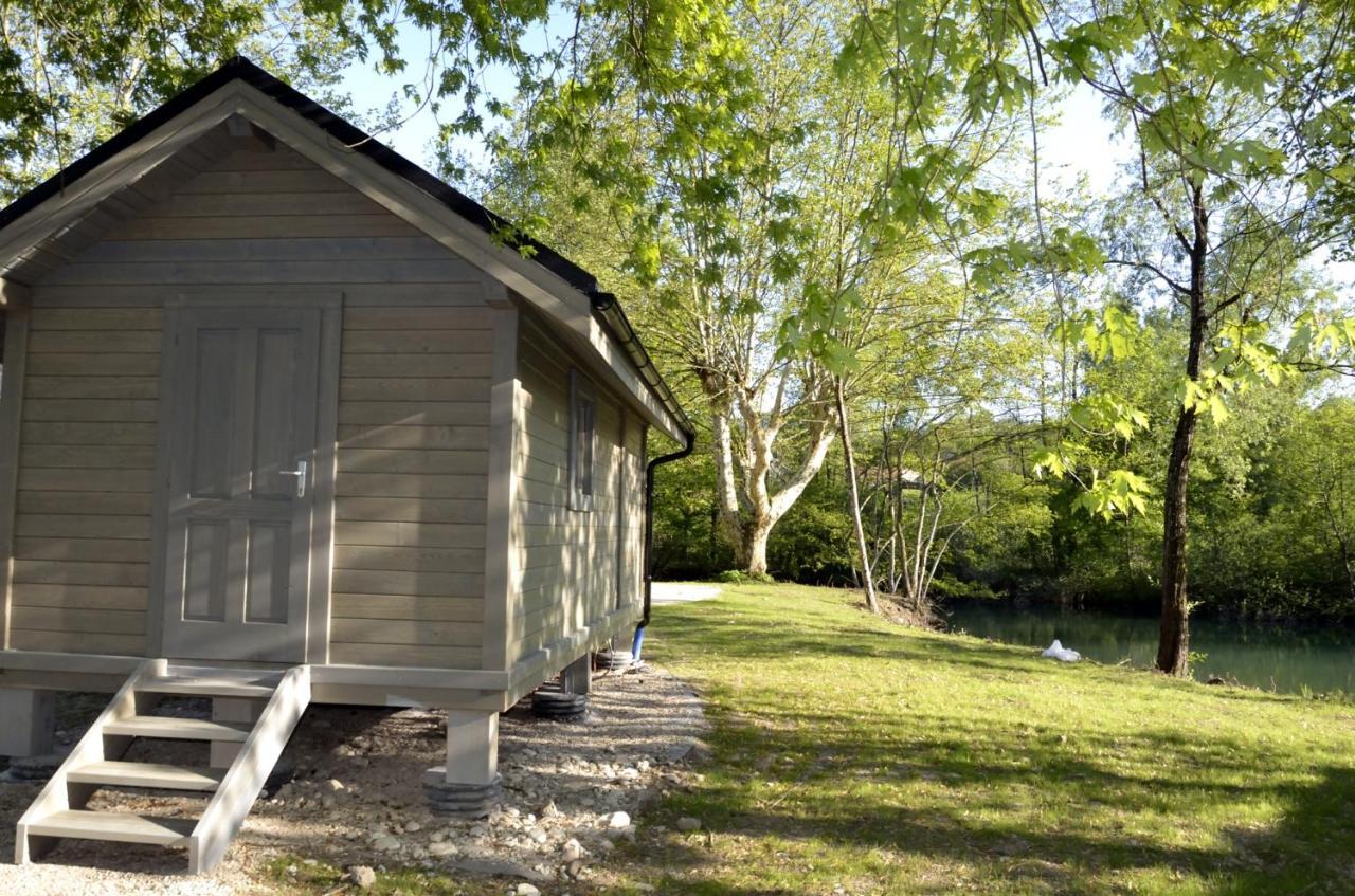 Les Lodges Du Lac Saint-Alban-de-Montbel Eksteriør billede