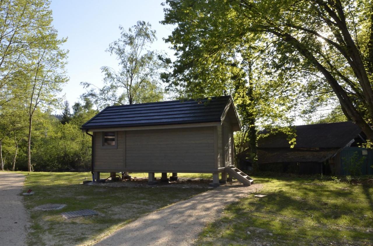 Les Lodges Du Lac Saint-Alban-de-Montbel Eksteriør billede