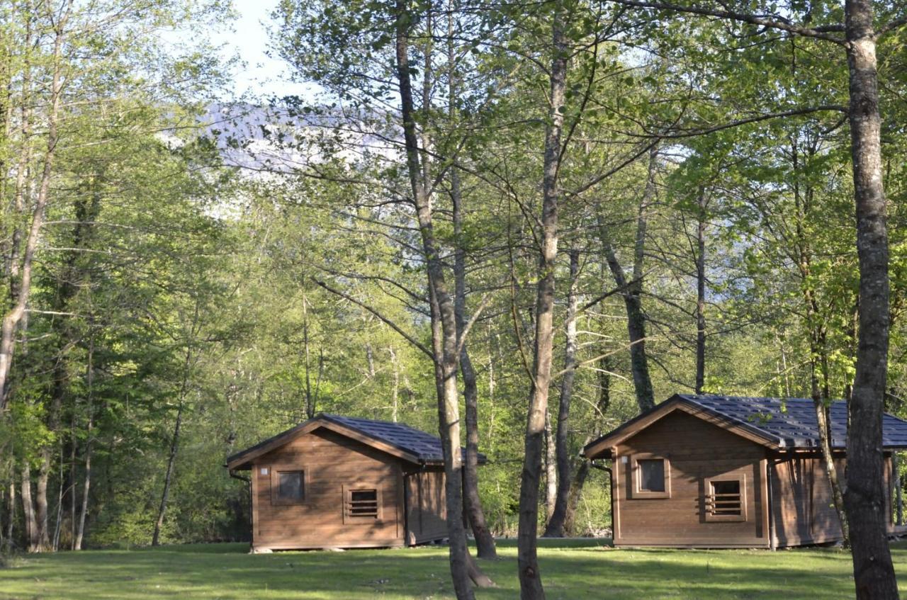 Les Lodges Du Lac Saint-Alban-de-Montbel Eksteriør billede